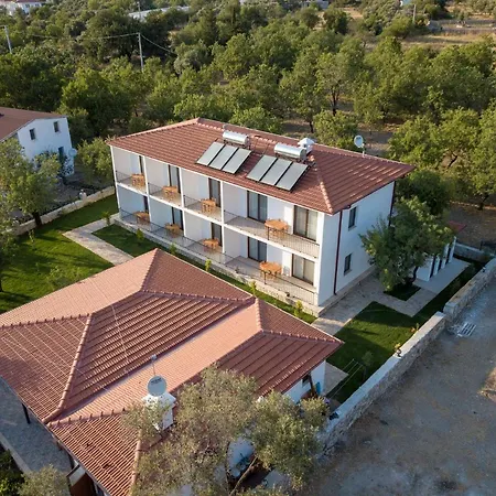 בית נופש Nirvana Boutique דטקה